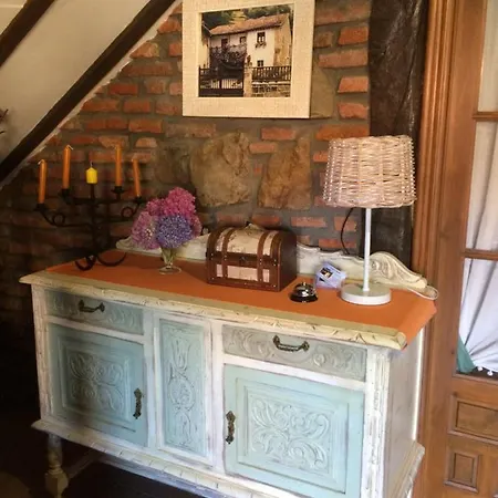 Rural El Hondal Inn *